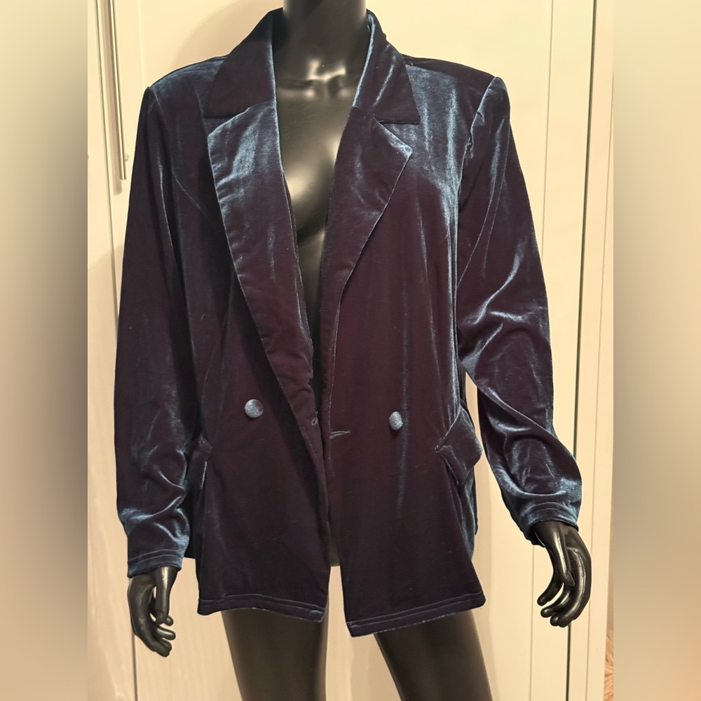 SHEIN Emerald Green Velvet Blazer